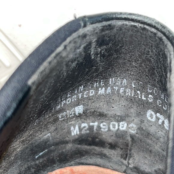 Munro American Black Comfortable Heels Size 8.5 with 2” Block Heel - Picture 10 of 10